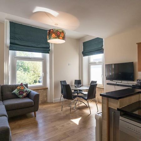 Kingsway Apartment บิชอปโอ๊คแลนด์ ภายนอก รูปภาพ